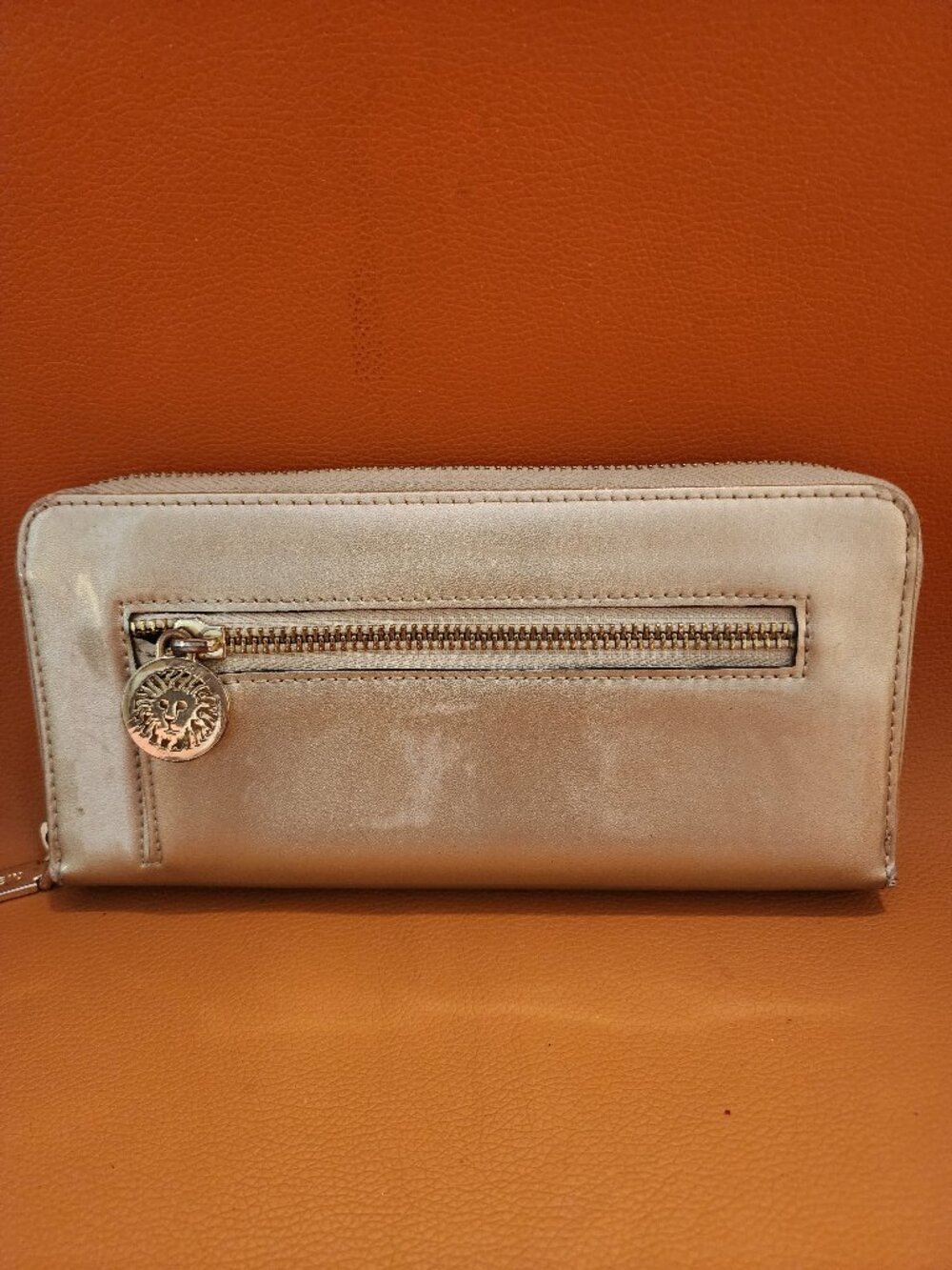 ANNE KLEIN BLUSH GOLD PATENT LEATHER ZIP-AROUND WALLET